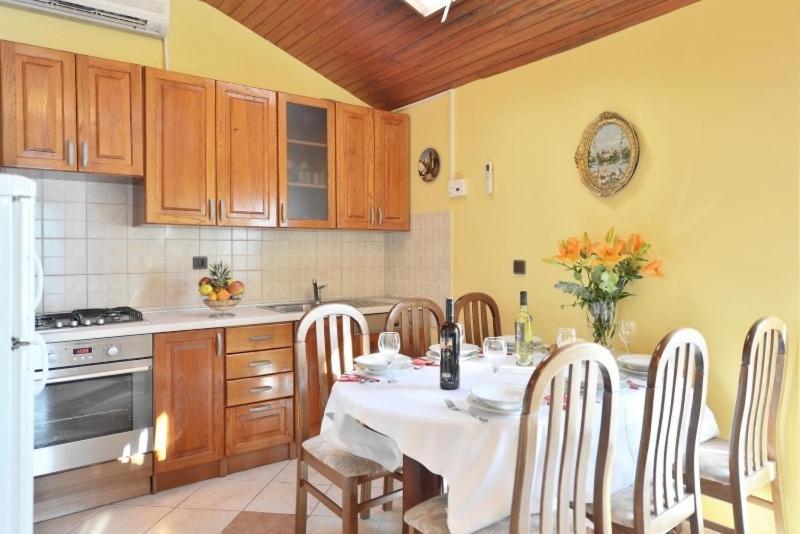 House Rogoznica Villa Lokva Rogoznica Eksteriør billede
